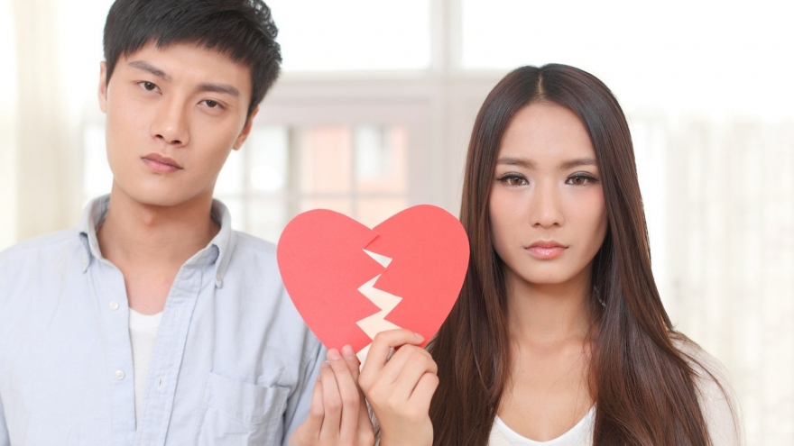 Dân số kết hôn lần đầu ở Trung Quốc giảm một nửa trong 7 năm